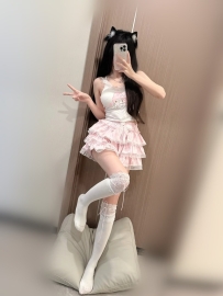 欣欣20歲158D｜粉色蕾絲小甜妹，小小隻很會撒嬌，服務細心讓哥哥有被照顧感