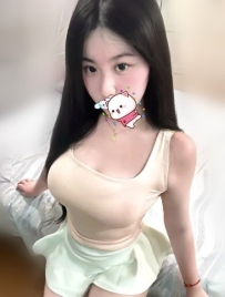 「依依｜162/F/48/23歲 爆乳御姐自備變裝 床上主動攻勢超敢玩」